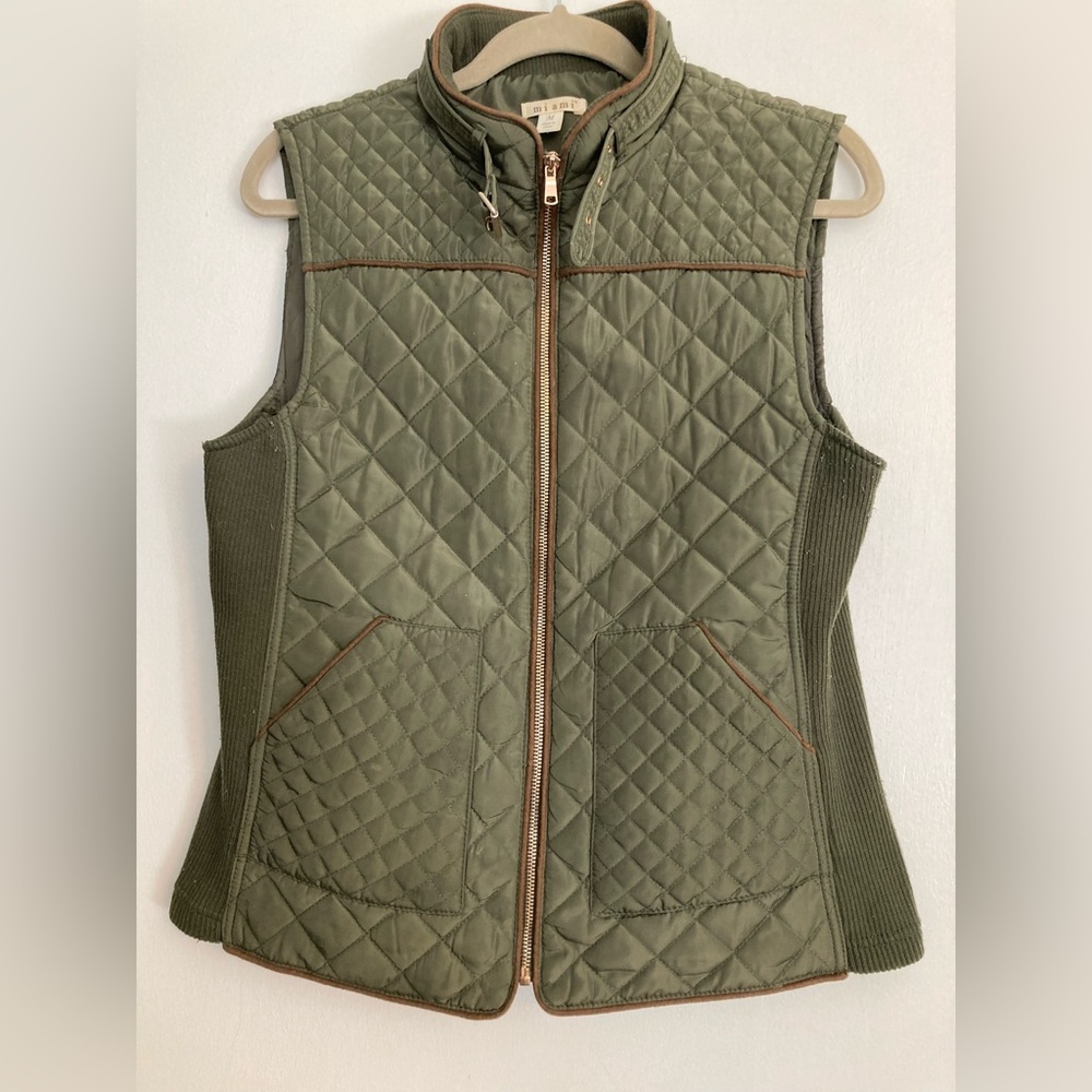 Army Green Vest. Size M